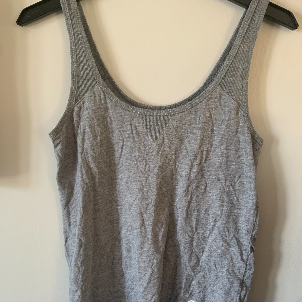Hollister Tank